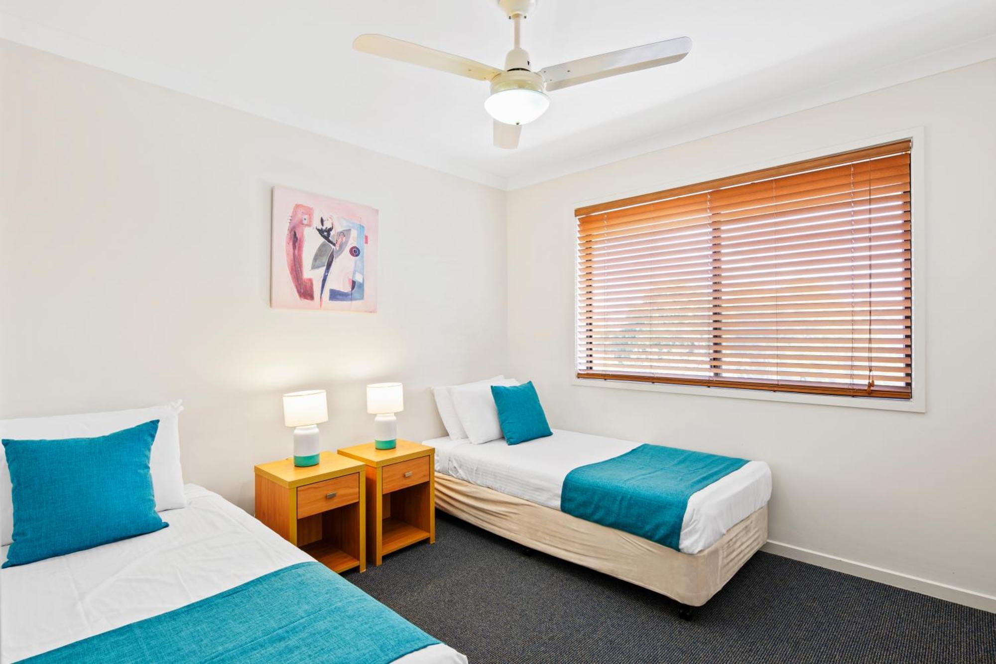 Arlia Sands Apartments Hervey Bay Room photo
