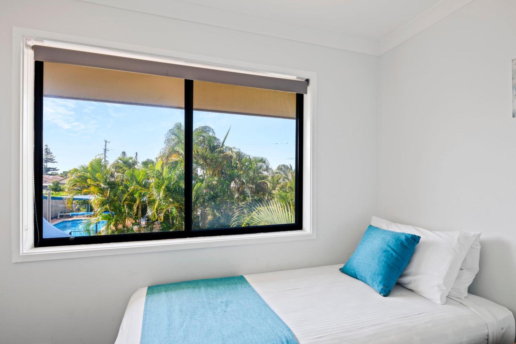 Arlia Sands Apartments Hervey Bay Room photo