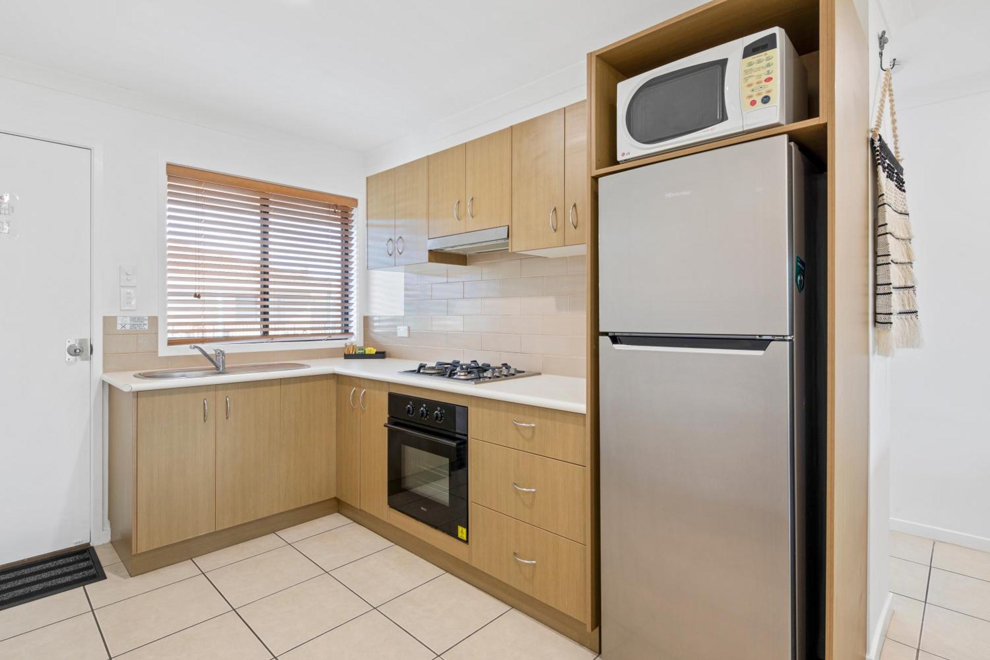 Arlia Sands Apartments Hervey Bay Room photo