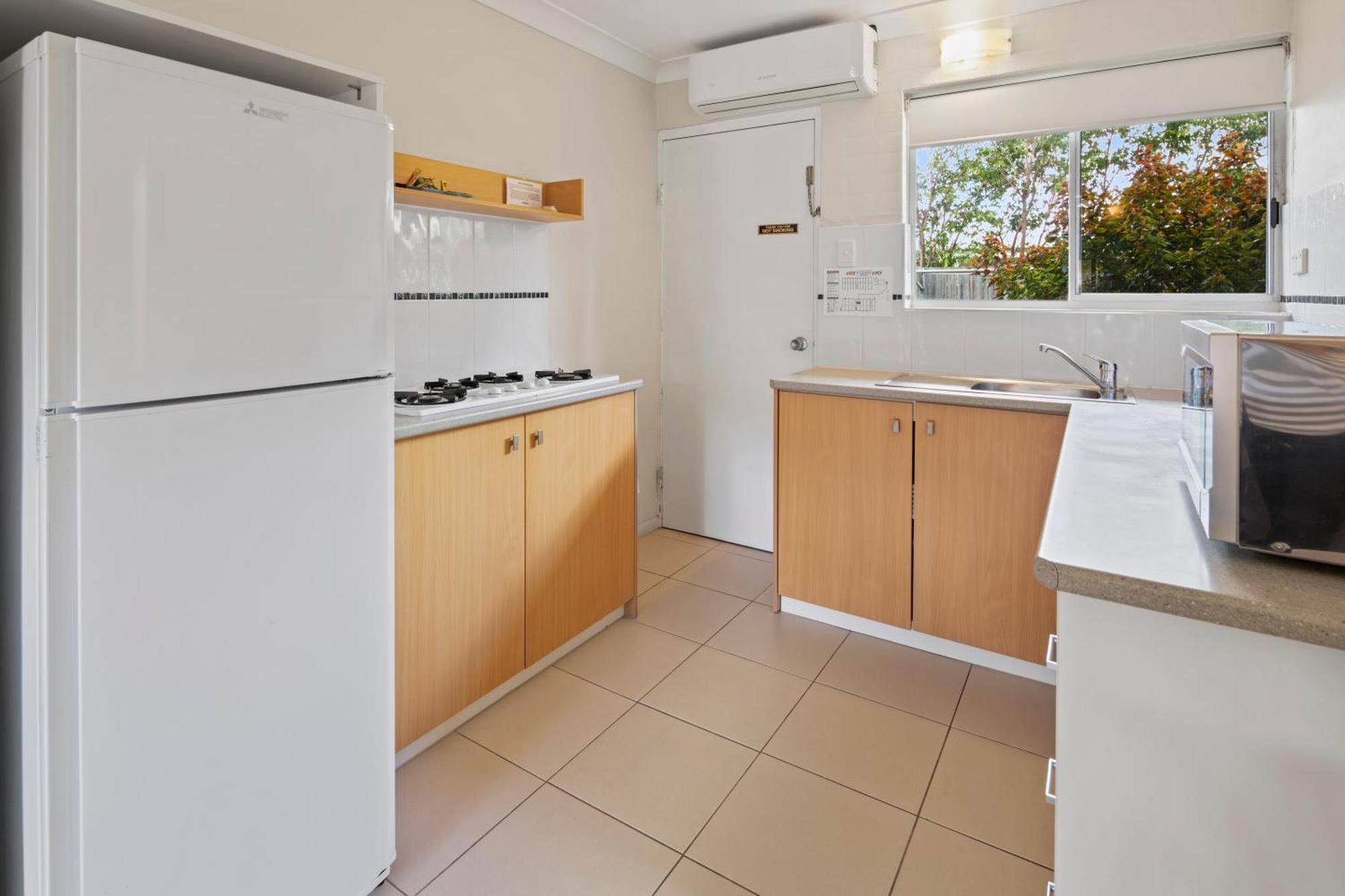Arlia Sands Apartments Hervey Bay Room photo